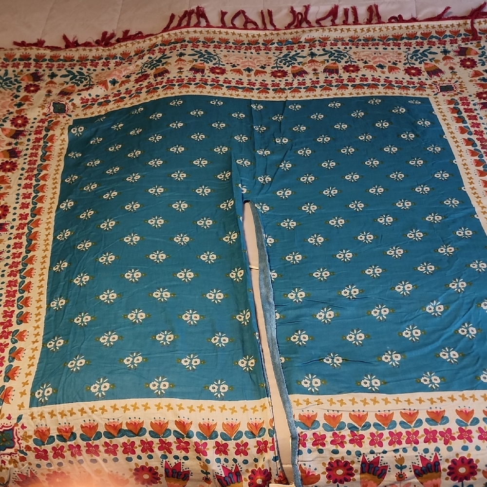 Natural Life Floral Patterned Fringe Quilt/Towel Blanket/Wrap